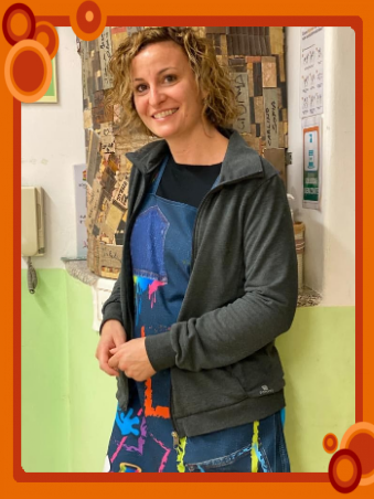 BERNOCCO DEBORA, Coordinatrice Scolastica, con diploma di Istituto Magistrale, insegnante  della sezione degli GNOMI.